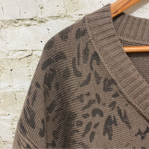 LK Collection Brown Leopard Print V Neck Sweater Poncho - Picture 2 of 5